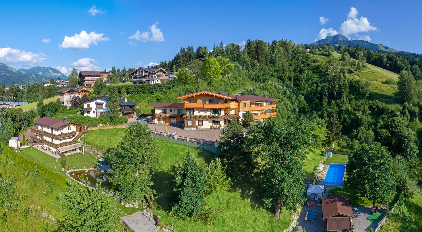 Ferienwohnung St. Johann in Tirol beheizter Außenpool Familienurlaub